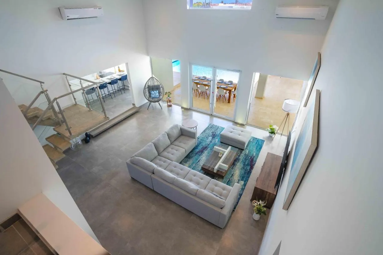 Grand Modern Villa 6-Bedroom Brand New Heated Jacuzzi Palm Beach 0*,  Aruba