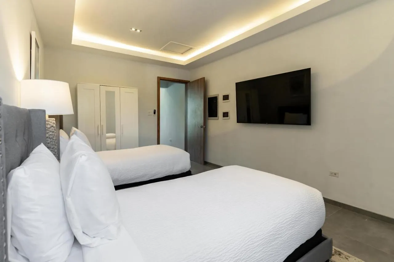Grand Modern Villa 6-Bedroom Brand New Heated Jacuzzi Palm Beach