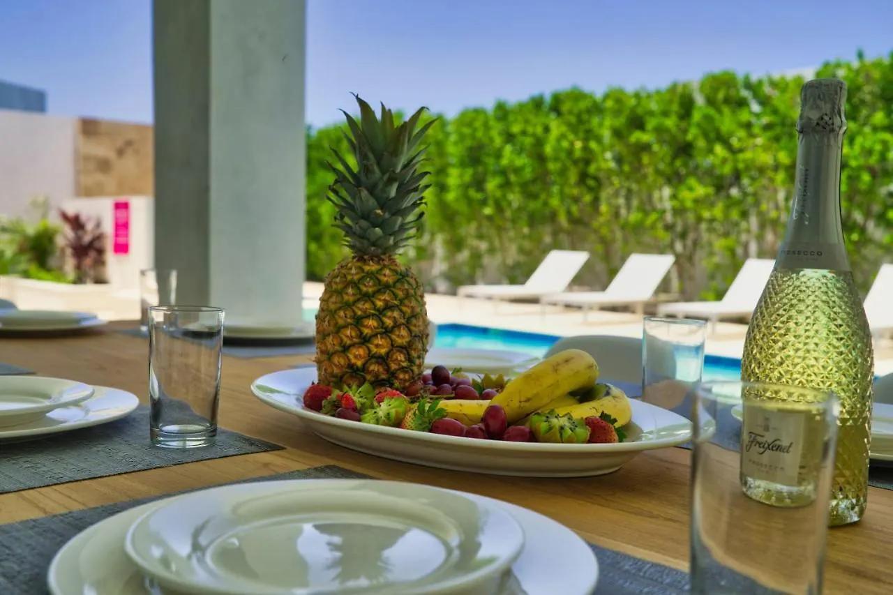 Grand Modern Villa 6-Bedroom Brand New Heated Jacuzzi Palm Beach