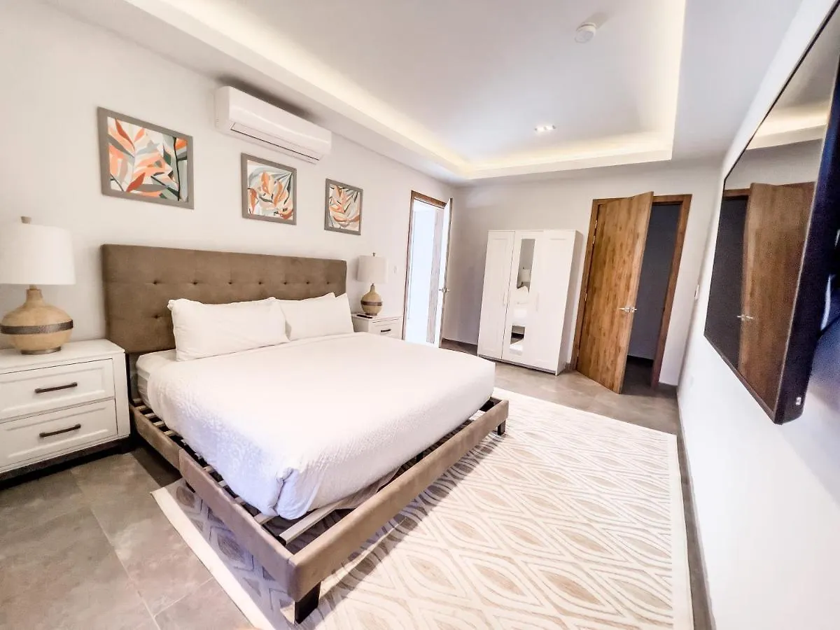Grand Modern Villa 6-Bedroom Brand New Heated Jacuzzi Palm Beach